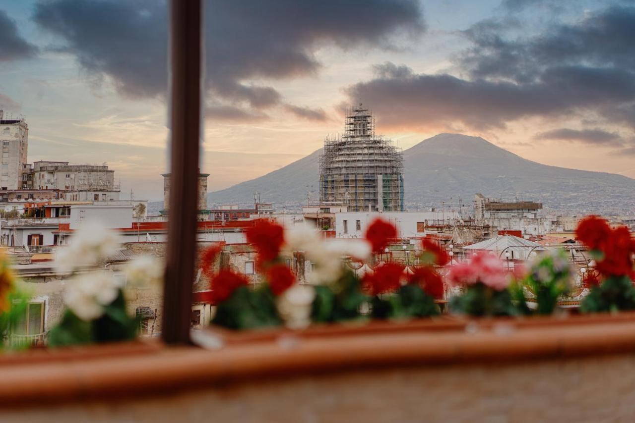 Willa La Terrazza Nel Centro Neapol Zewnętrze zdjęcie