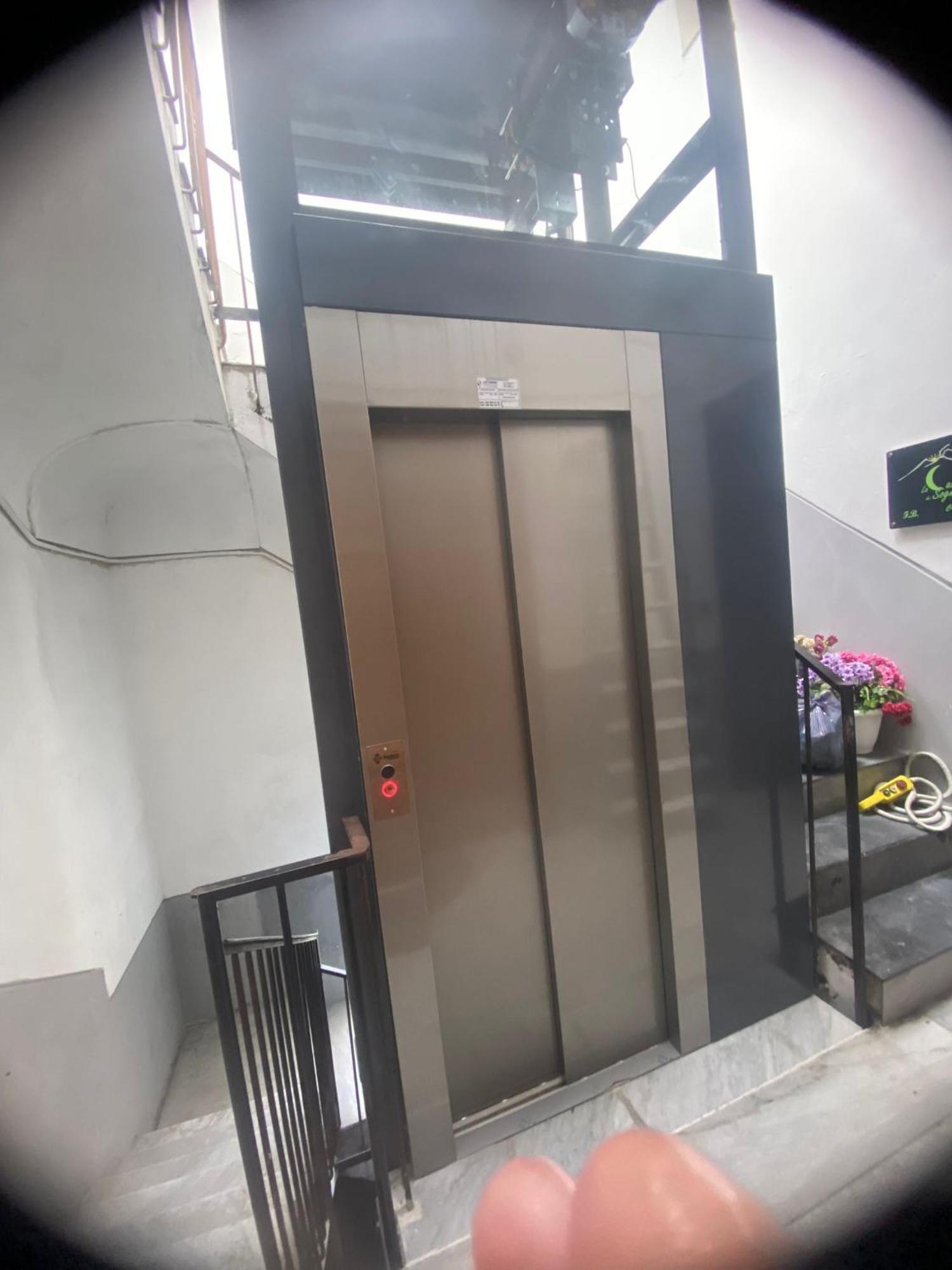 Willa La Terrazza Nel Centro Neapol Zewnętrze zdjęcie